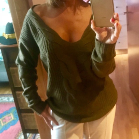 ✨Army Green Chunky Cable Knit Sweater✨ - Picture 2 of 4